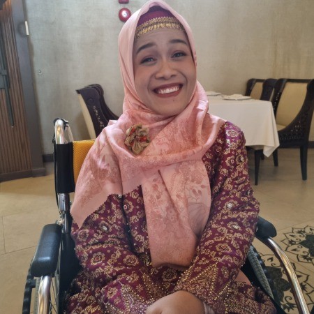 Firsty Ukhti Molyndi